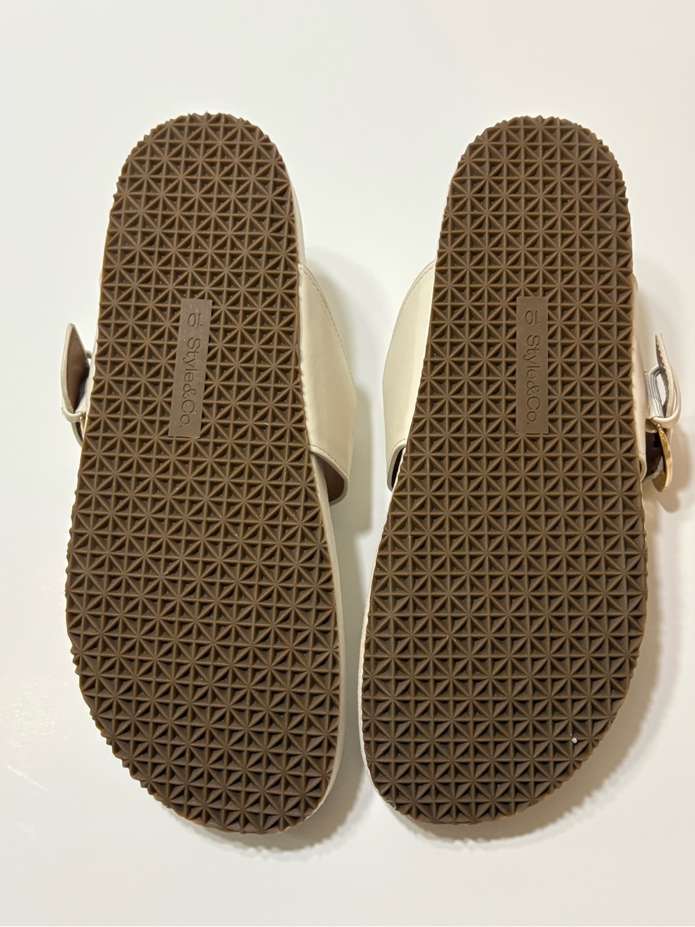 Style & Co. Ivory size 10 Thong Buckle Slide Sandals - Picture 4 of 8